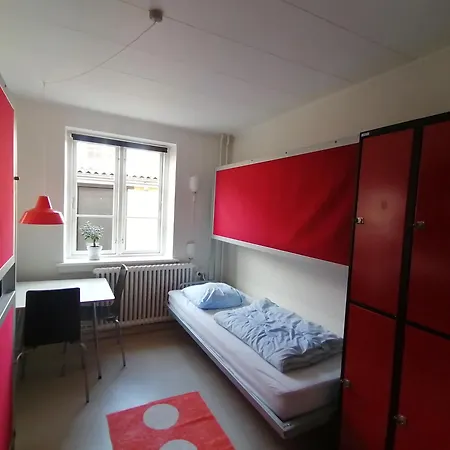 Femmasteren Hotel & Hostel-2